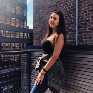 Meet your Posher, Alexandra